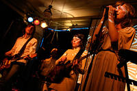 2004-09-30 - The Concretes från Bommens Salonger, Göteborg