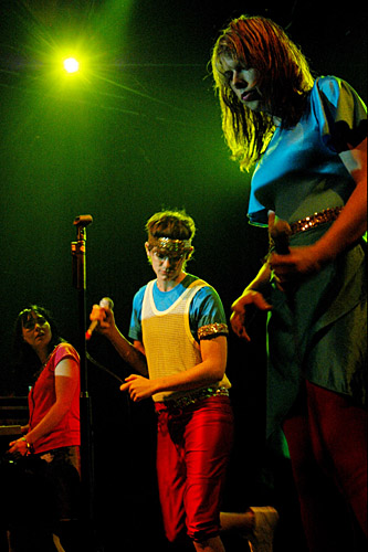 2004-09-30 - Le Tigre från Mondo, Stockholm