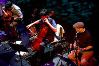 2004-10-02 - The Magnetic Fields från Chinateatern, Stockholm