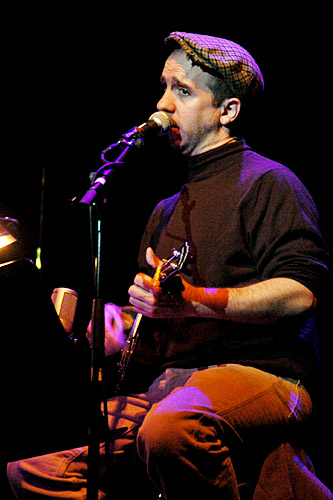 2004-10-02 - The Magnetic Fields från Chinateatern, Stockholm