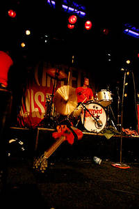 2004-10-01 - The (International) Noise Conspiracy från Sticky Fingers, Göteborg