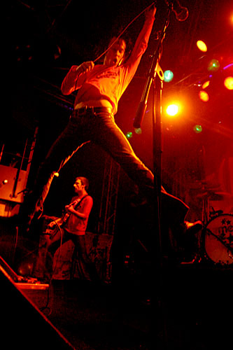 2004-10-01 - The (International) Noise Conspiracy från Sticky Fingers, Göteborg