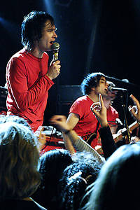 2004-10-07 - The (International) Noise Conspiracy från The Tivoli, Helsingborg