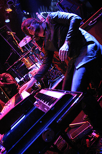 2004-10-07 - The (International) Noise Conspiracy från The Tivoli, Helsingborg