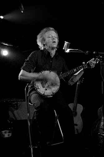 2004-05-24 - Woven Hand från Debaser Slussen, Stockholm