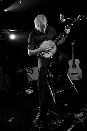 2004-05-24 - Woven Hand från Debaser Slussen, Stockholm