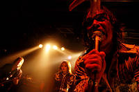 2004-11-03 - The Flaming Sideburns från Mondo, Stockholm