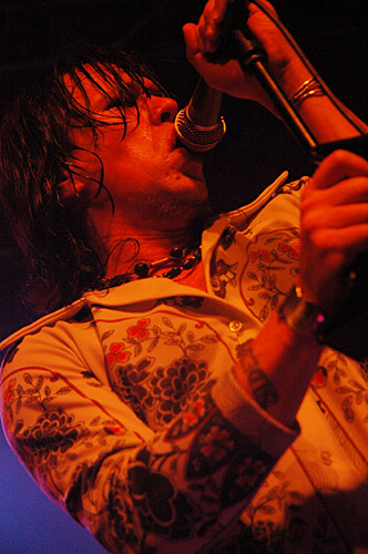 2004-11-03 - The Flaming Sideburns från Mondo, Stockholm