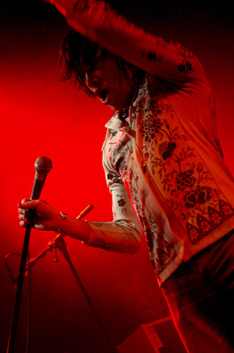 2004-11-03 - The Flaming Sideburns från Mondo, Stockholm