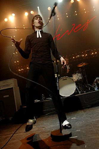 2004-11-06 - The Hives från Cirkus, Stockholm