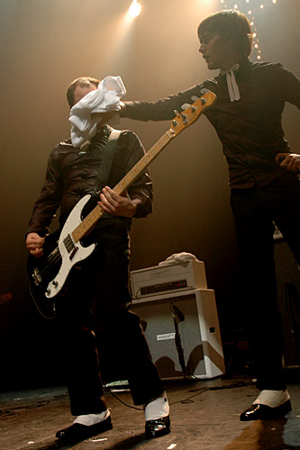 2004-11-06 - The Hives från Cirkus, Stockholm