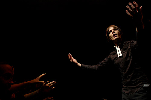 2004-11-06 - The Hives från Cirkus, Stockholm