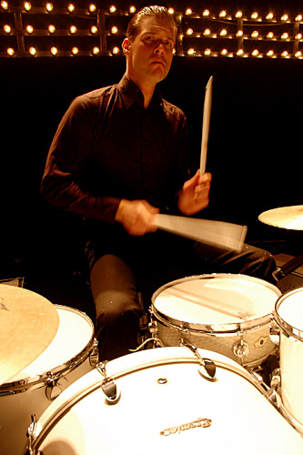 2004-11-06 - The Hives - Soundcheck från Cirkus, Stockholm