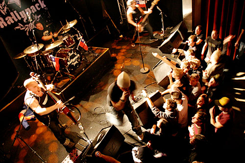 2004-11-11 - Rallypack från Sticky Fingers, Göteborg