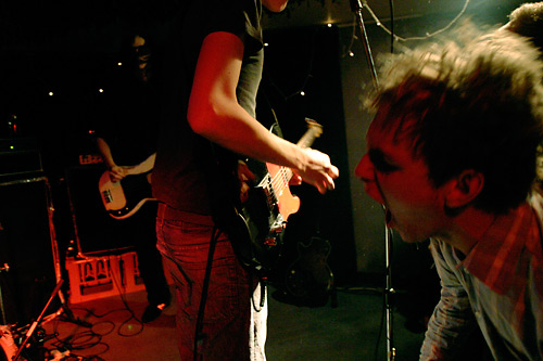 2004-12-21 - Seven feet four från Taj Mahal, Göteborg