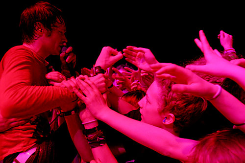 2005-04-07 - The (International) Noise Conspiracy från Umeå Open, Umeå