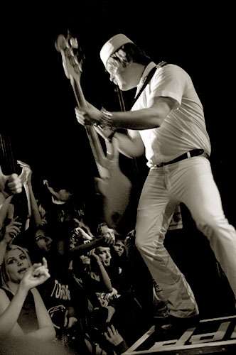 2005-05-09 - Turbonegro från Nalen, Stockholm