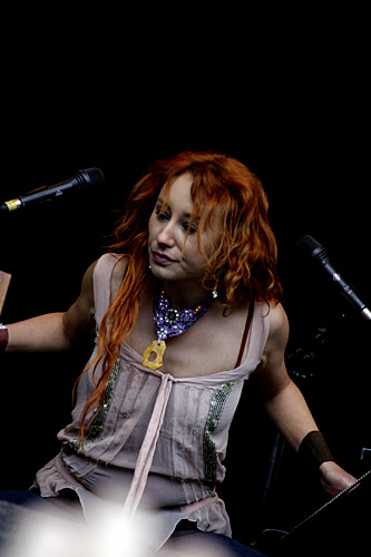2005-06-17 - Tori Amos från Hultsfredsfestivalen, Hultsfred