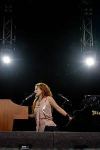 2005-06-17 - Tori Amos från Hultsfredsfestivalen, Hultsfred