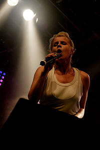 2005-06-17 - Robyn från Hultsfredsfestivalen, Hultsfred