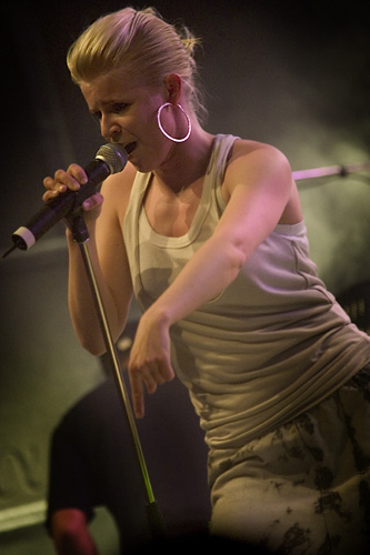 2005-06-17 - Robyn från Hultsfredsfestivalen, Hultsfred