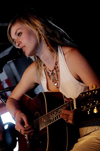 2005-06-18 - Sofia Talvik från Hultsfredsfestivalen, Hultsfred