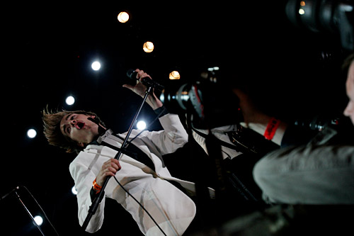 2005-06-17 - The Hives från Hultsfredsfestivalen, Hultsfred
