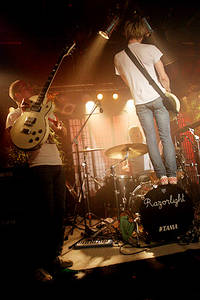2005-07-25 - Razorlight från Debaser Slussen, Stockholm