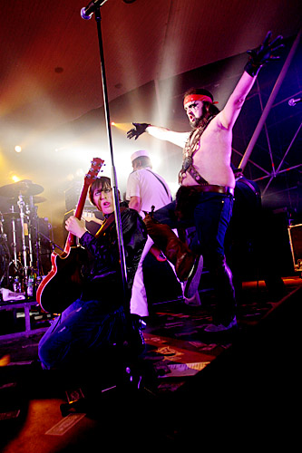 2005-07-29 - Turbonegro från Storsjöyran, Östersund