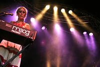 2004-05-29 - Shout Out Louds från Popaganda, Stockholm