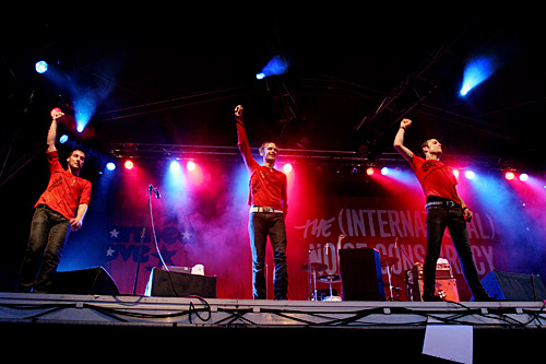 2005-08-05 - The (International) Noise Conspiracy från Göteborgs Kulturkalas, Göteborg