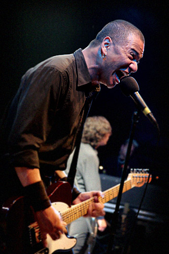 2005-08-22 - Danko Jones från Malmöfestivalen, Malmö