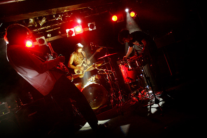 2006-03-06 - Liars från Debaser Slussen, Stockholm