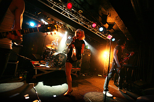 2006-03-14 - The Sounds från Debaser Slussen, Stockholm