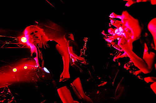 2006-03-14 - The Sounds från Debaser Slussen, Stockholm