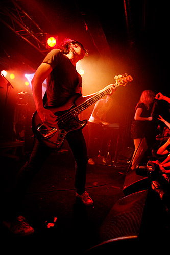 2006-03-14 - The Sounds från Debaser Slussen, Stockholm