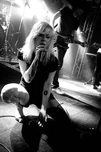 2006-03-14 - The Sounds från Debaser Slussen, Stockholm