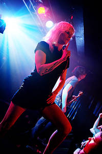 2006-03-14 - The Sounds från Debaser Slussen, Stockholm