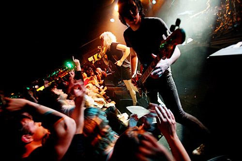 2006-03-14 - The Sounds från Debaser Slussen, Stockholm