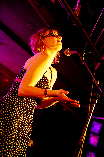 2006-03-24 - The Pipettes från Umeå Open, Umeå