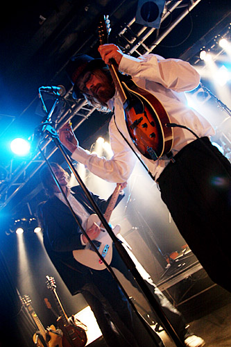 2006-04-27 - Friska Viljor från Debaser Slussen, Stockholm
