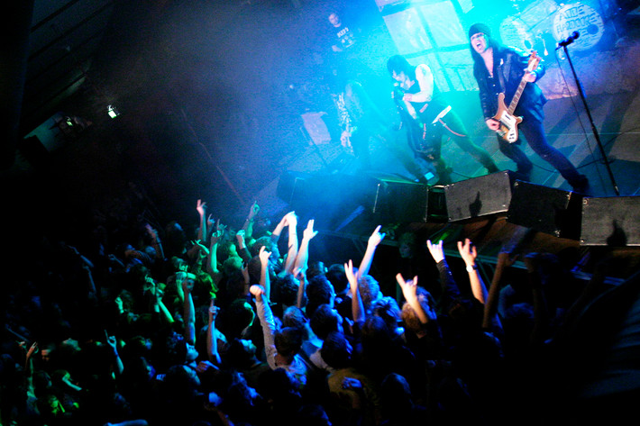 2006-04-29 - Hardcore Superstar från Chalmers, Göteborg