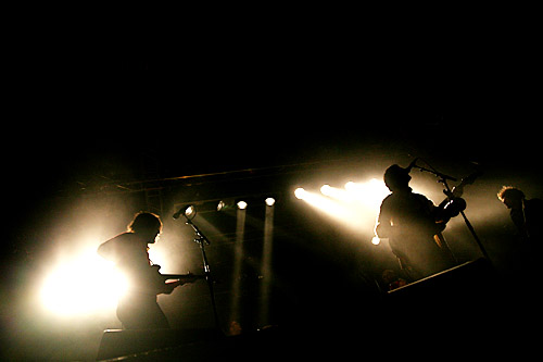 2006-05-27 - Shout Out Louds från Popaganda, Stockholm