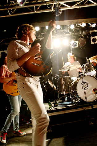 2006-06-11 - Razorlight från Debaser Slussen, Stockholm
