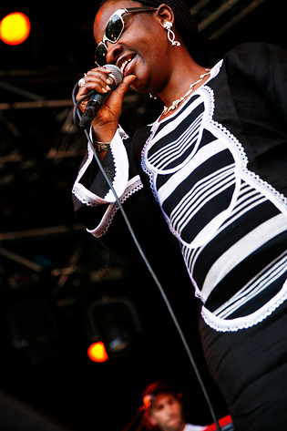 2006-06-15 - Amadou & Mariam från Hultsfredsfestivalen, Hultsfred
