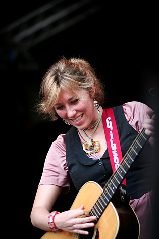 2006-06-17 - Martha Wainwright från Hultsfredsfestivalen, Hultsfred