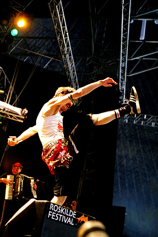 2006-06-30 - Gogol Bordello från Roskildefestivalen, Roskilde