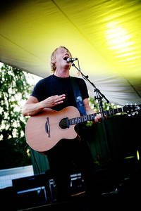 2006-07-07 - Johnossi från Peace & Love, Borlänge