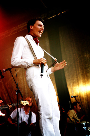 2006-07-08 - Håkan Hellström från Peace & Love, Borlänge