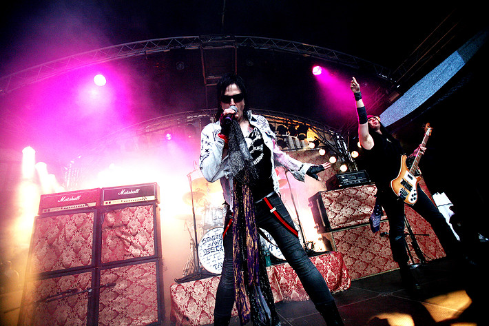 2006-07-08 - Hardcore Superstar från Peace & Love, Borlänge